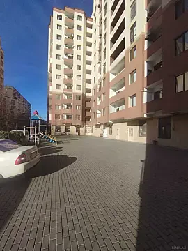 Satılır 2 otaqlı mənzil 110 m² — Bakı, İnşaatçılar 2 otaq 110.00 m²