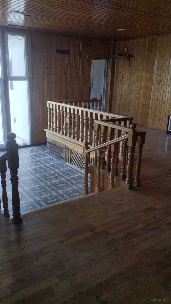 Satılır 5 otaqlı həyət evi 180 m²