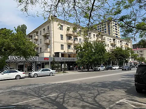 Kirayə verilir 3 otaqlı mənzil 100 m² — Bakı, Nərimanov 3 otaq 100.00 m²