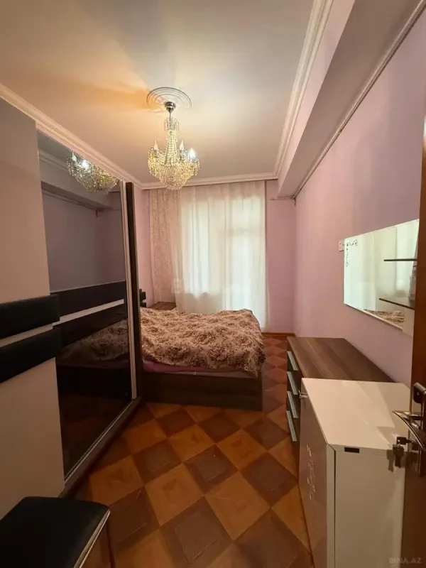 Kirayə verilir 2 otaqlı mənzil 60 m²
