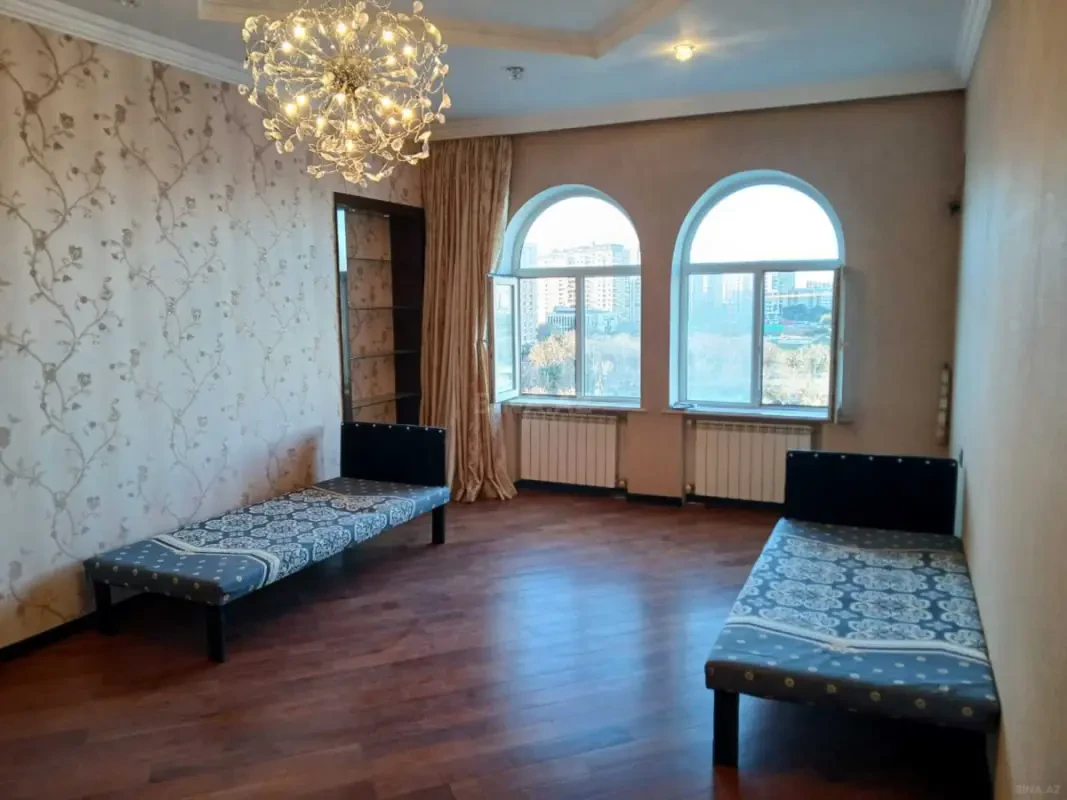 Kirayə verilir 2 otaqlı mənzil 170 m²