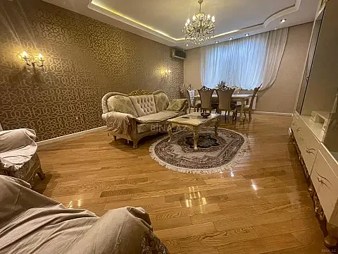 Satılır 5 otaqlı mənzil 250 m² — Bakı 5 otaq 250.00 m²