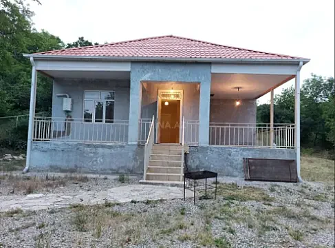 Kirayə verilir 2 otaqlı həyət evi 100 m² — Şamaxı 2 otaq 100.00 m²