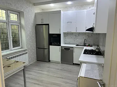 Kirayə verilir 3 otaqlı həyət evi 160 m² — Bakı, M.Ə.Rəsulzadə qəs. 3 otaq 160.00 m²