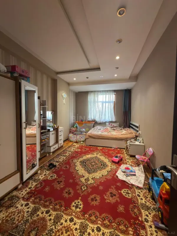 Satılır 3 otaqlı mənzil 120 m²