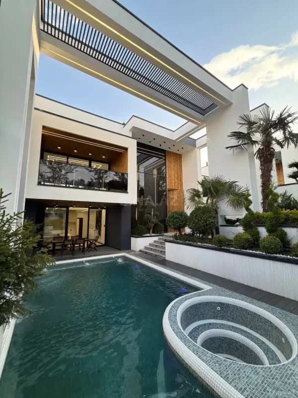 Kirayə verilir 5 otaqlı həyət evi 400 m²