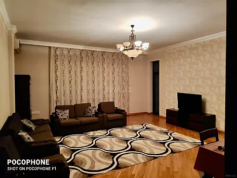 Kirayə verilir 3 otaqlı mənzil 150 m² — Bakı 3 otaq 150.00 m²