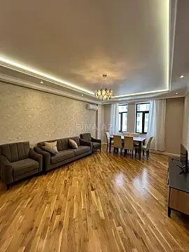 Kirayə verilir 3 otaqlı mənzil 150 m² — Bakı, Nərimanov 3 otaq 150.00 m²