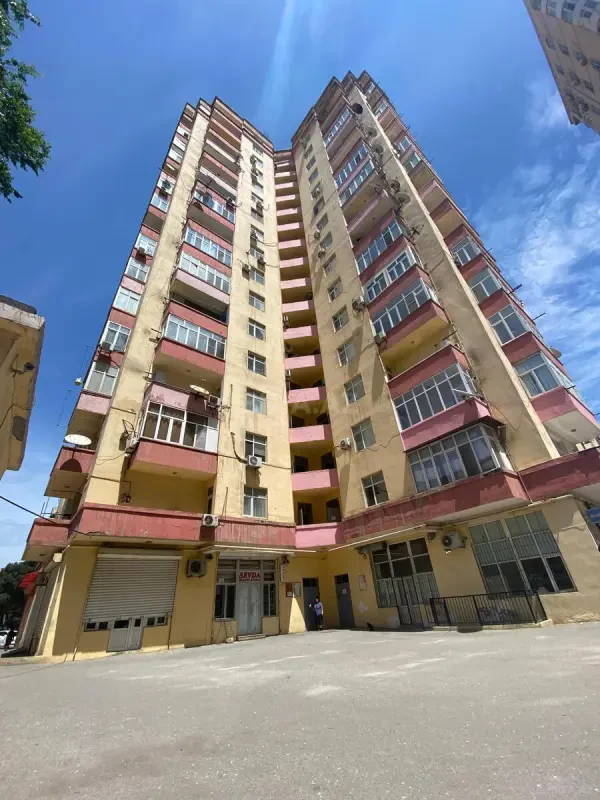 Satılır 3 otaqlı mənzil 150 m²