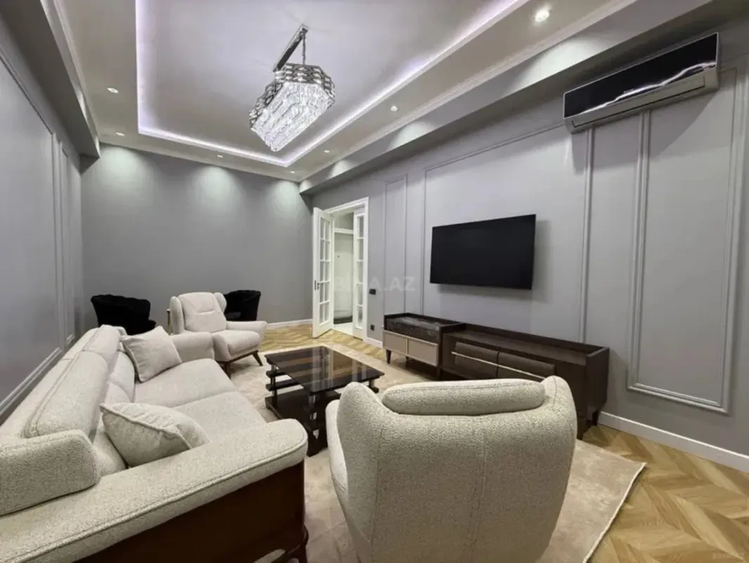 Kirayə verilir 2 otaqlı mənzil 70 m²