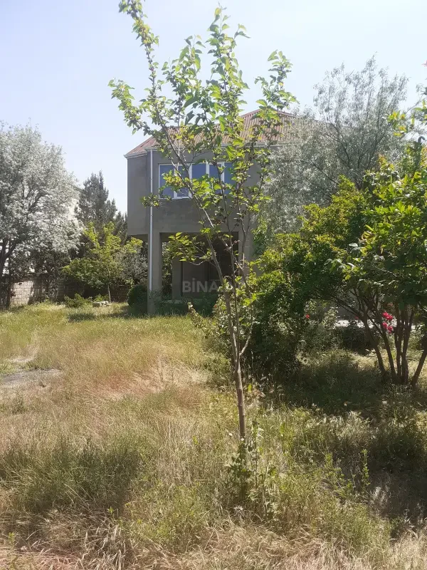 Satılır 6 otaqlı həyət evi 160 m²
