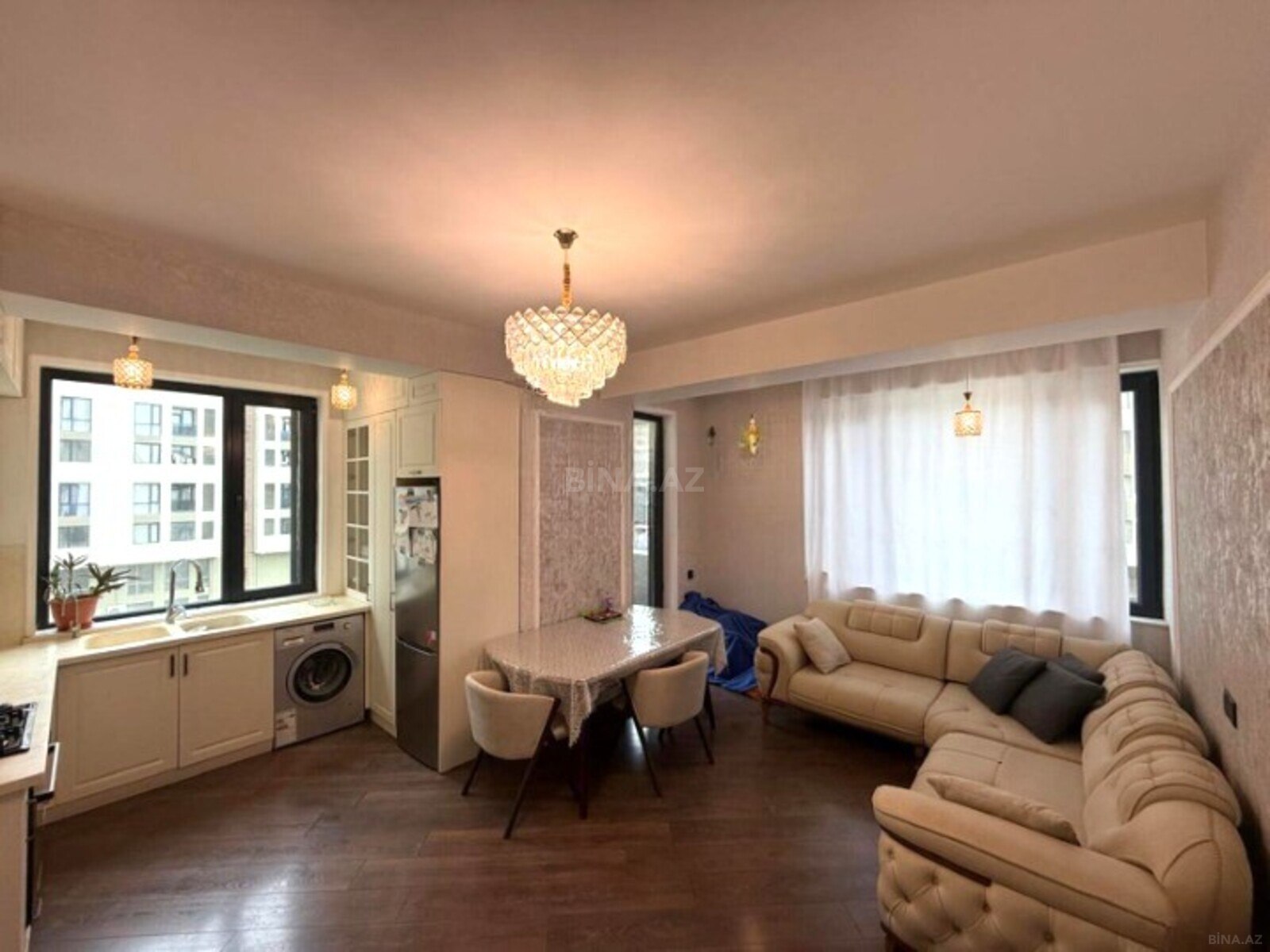 Satılır 4 otaqlı mənzil 100 m²