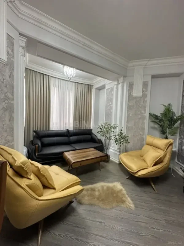 Satılır 3 otaqlı mənzil 111 m²