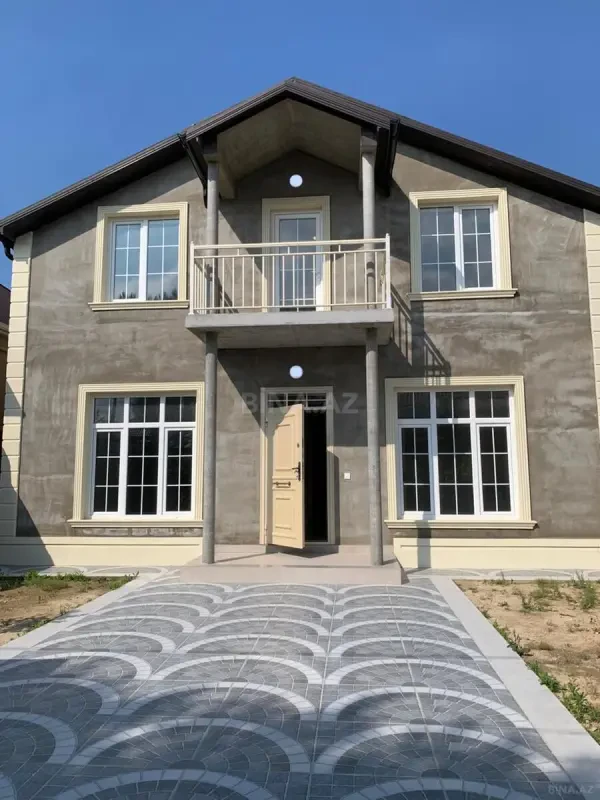 Satılır 6 otaqlı həyət evi 140 m²