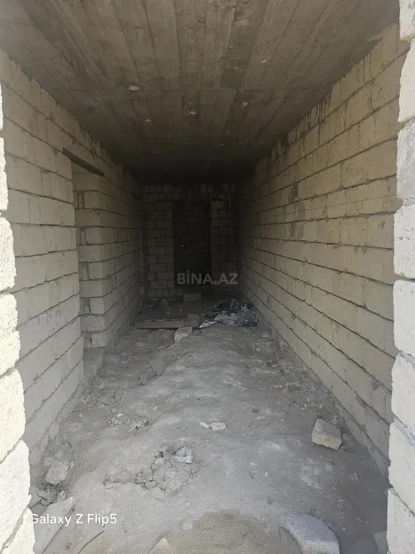 Satılır 7 otaqlı həyət evi 270 m²