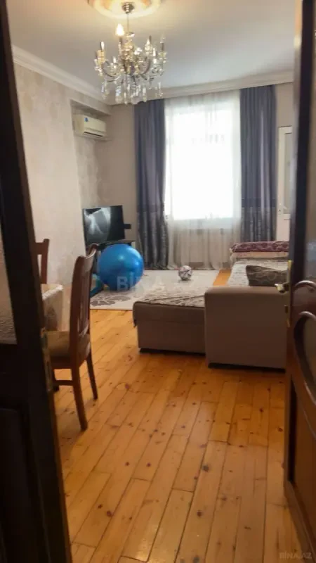 Satılır 2 otaqlı mənzil 55 m²