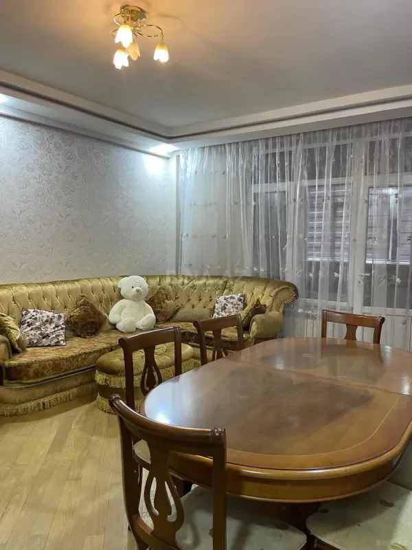 Satılır 2 otaqlı mənzil 76 m²