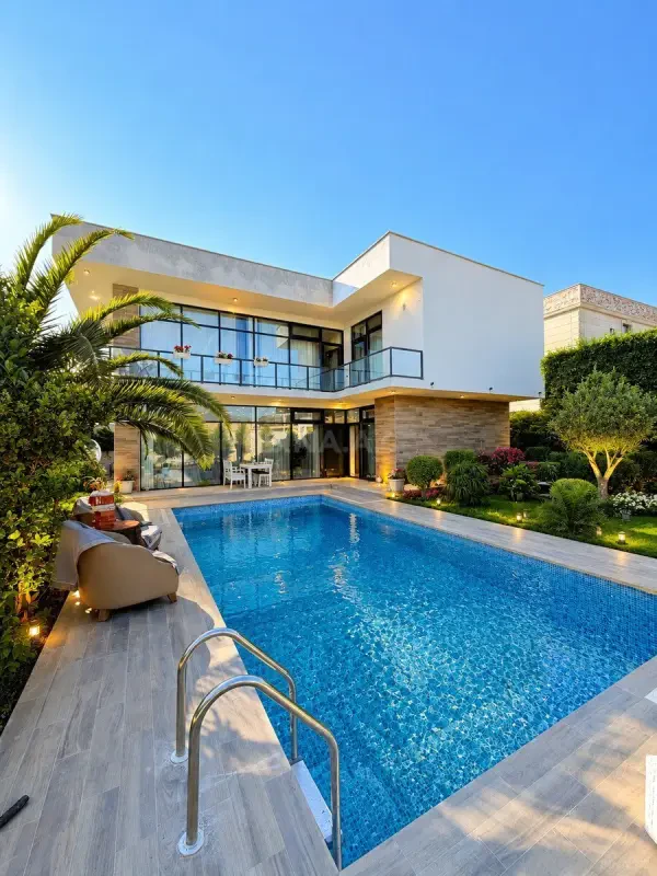 Kirayə verilir 5 otaqlı həyət evi 360 m²