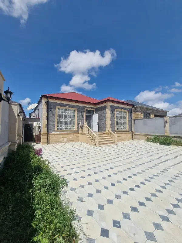 Satılır 4 otaqlı həyət evi 126 m²