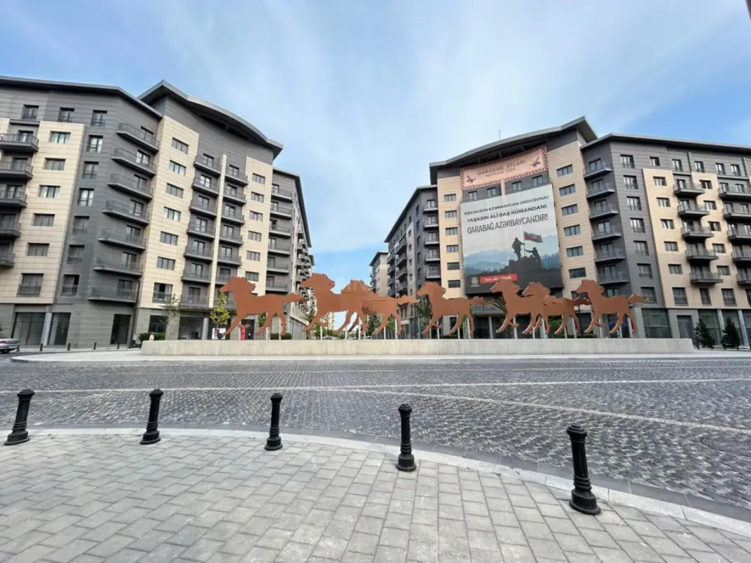 Satılır 3 otaqlı mənzil 106 m²
