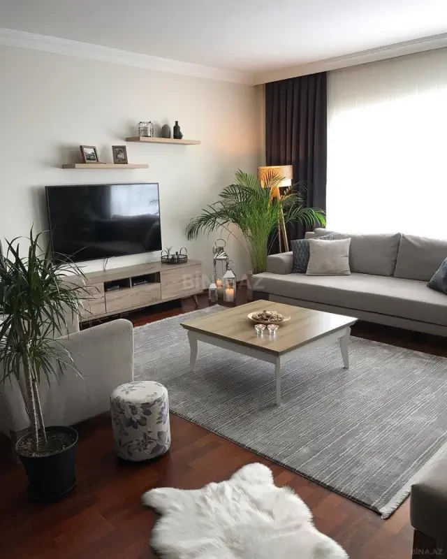 Kirayə verilir 2 otaqlı mənzil 70 m²