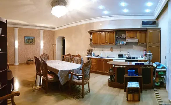 Satılır 4 otaqlı mənzil 150 m² — Bakı, Sahil qəs. 4 otaq 150.00 m²