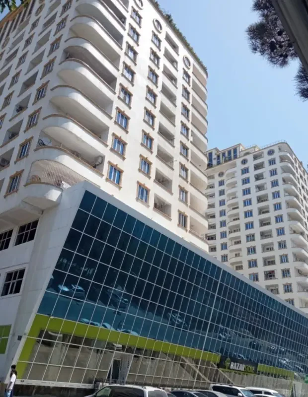 Satılır 2 otaqlı mənzil 65 m²