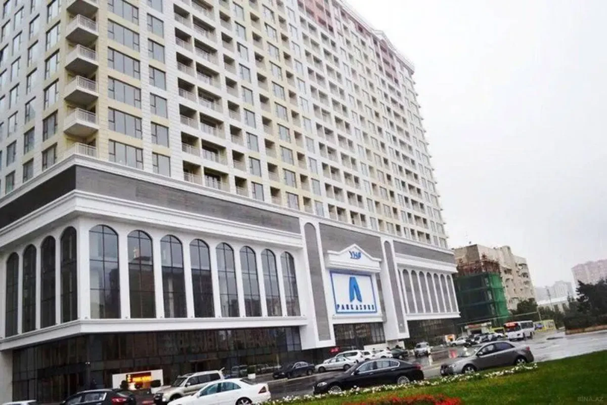 Satılır 4 otaqlı mənzil 181 m²