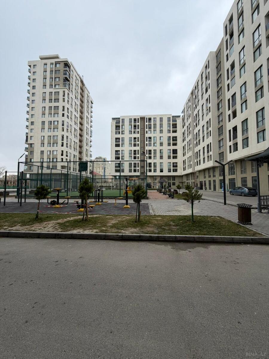 Satılır 4 otaqlı mənzil 146 m²