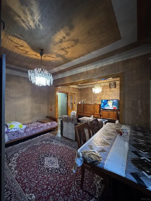 Satılır 5 otaqlı mənzil 120 m²