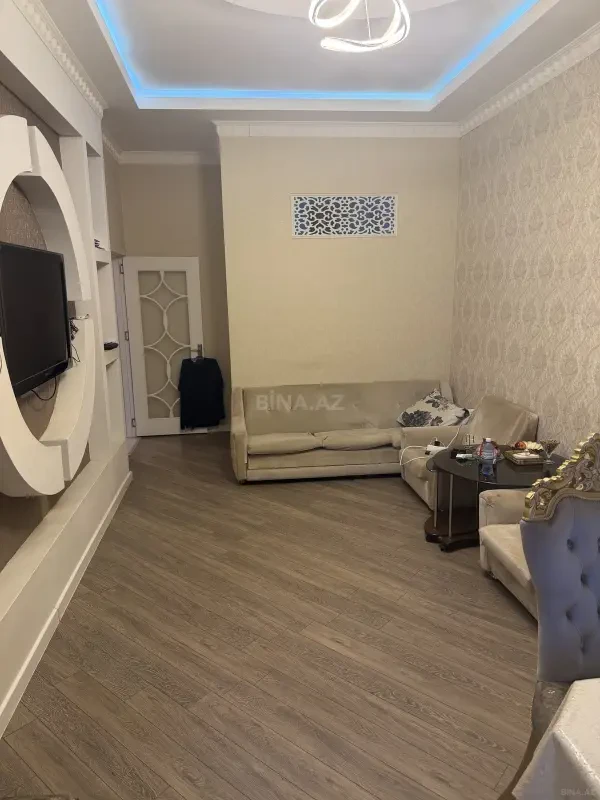 Satılır 2 otaqlı mənzil 72 m²