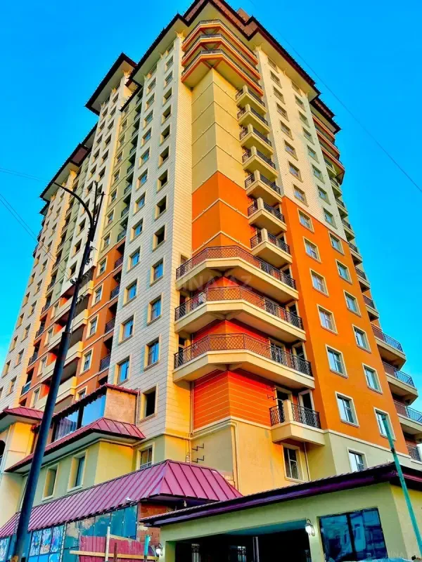 Satılır 3 otaqlı mənzil 106 m²