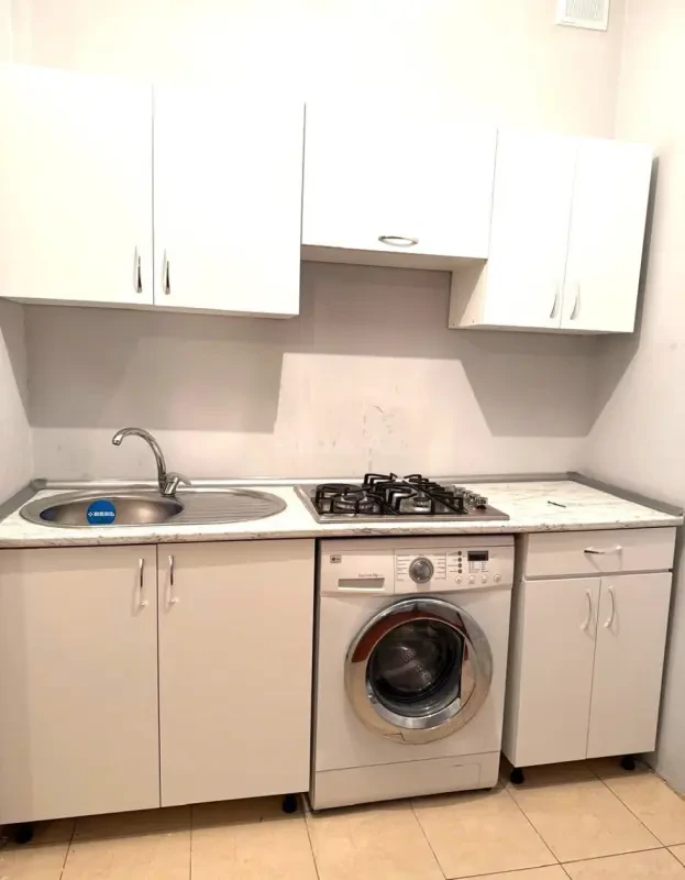 Kirayə verilir 2 otaqlı həyət evi 75 m²