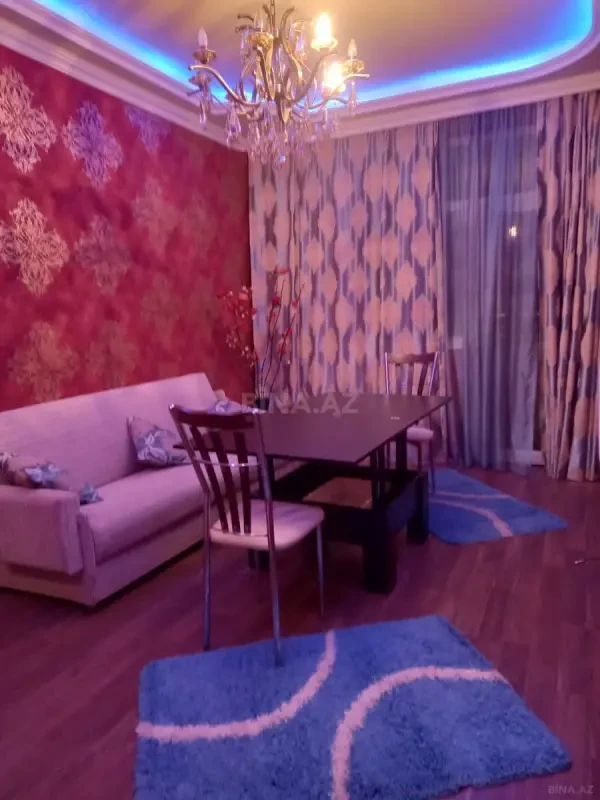 Kirayə verilir 2 otaqlı mənzil 60 m²