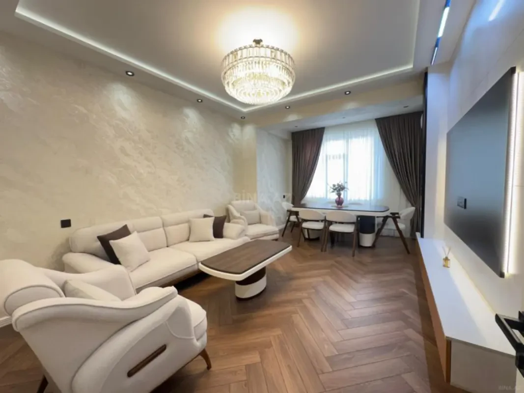 Satılır 3 otaqlı mənzil 105 m²