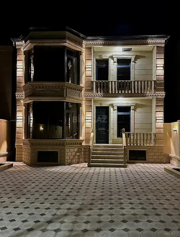 Satılır 6 otaqlı həyət evi 270 m²