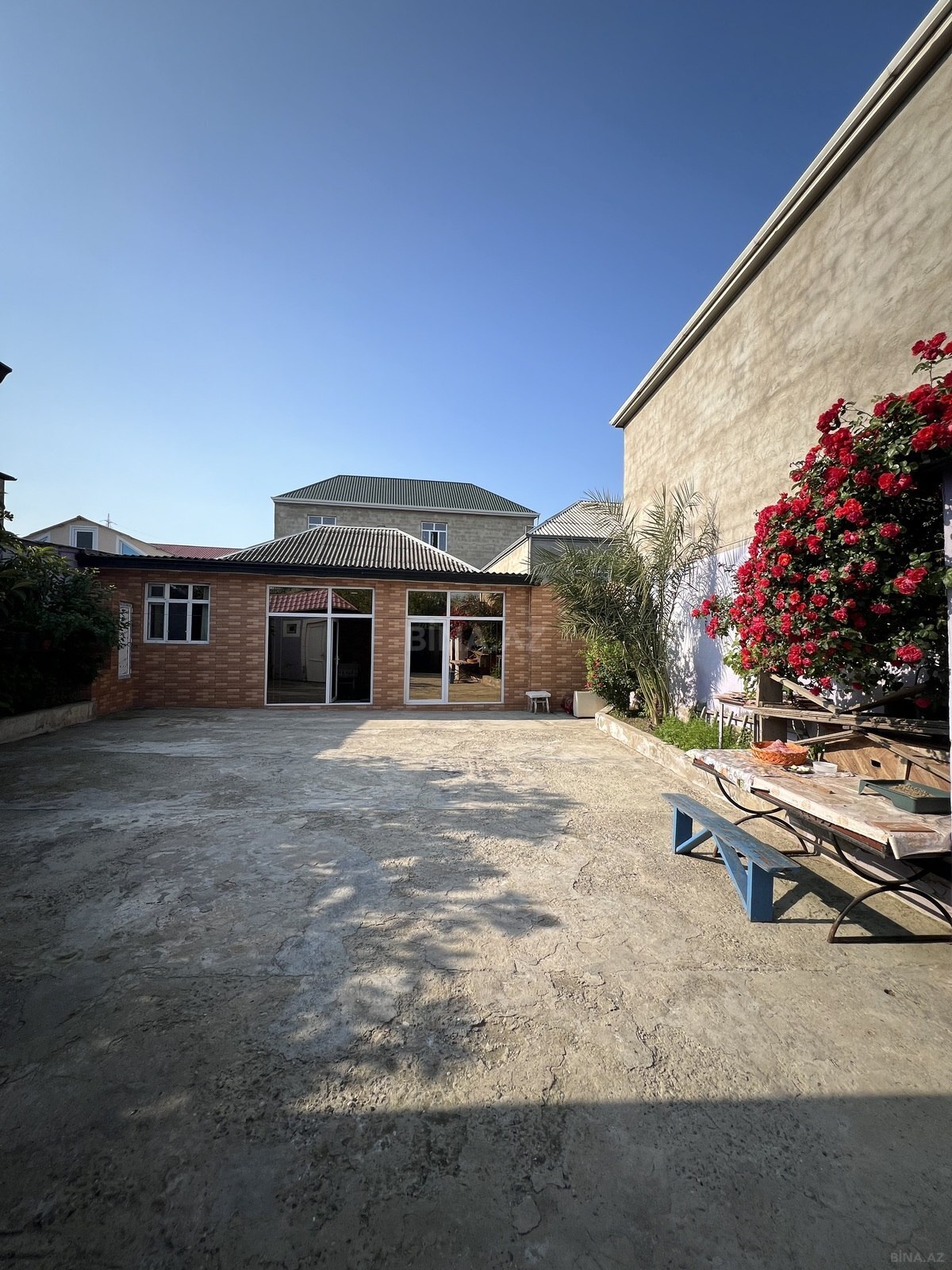 Satılır 5 otaqlı həyət evi 120 m²