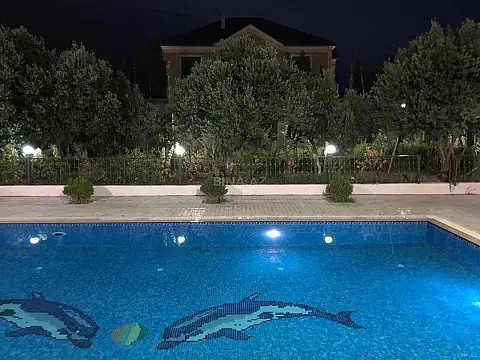 Kirayə verilir 7 otaqlı həyət evi 300 m² — Bakı, Buzovna 7 otaq 300.00 m²