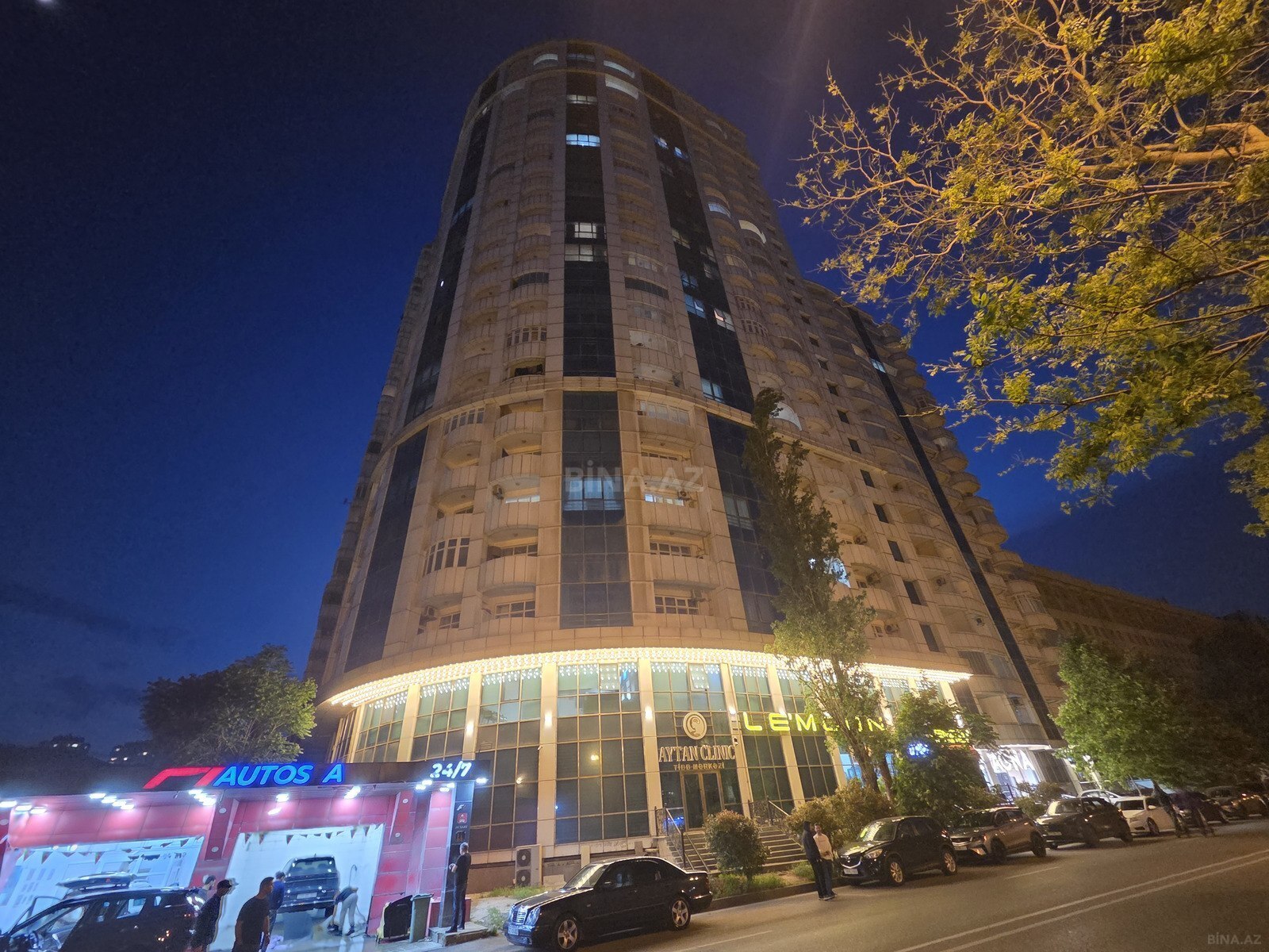 Satılır 3 otaqlı mənzil 122 m²