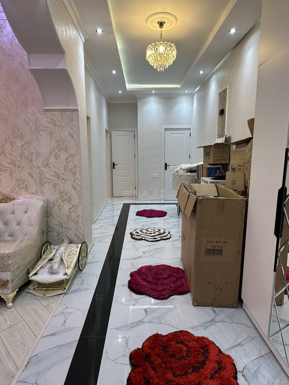 Satılır 3 otaqlı mənzil 97 m²
