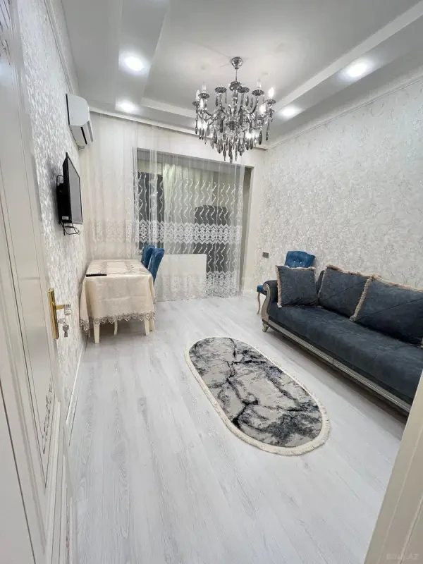 Kirayə verilir 2 otaqlı mənzil 60 m²