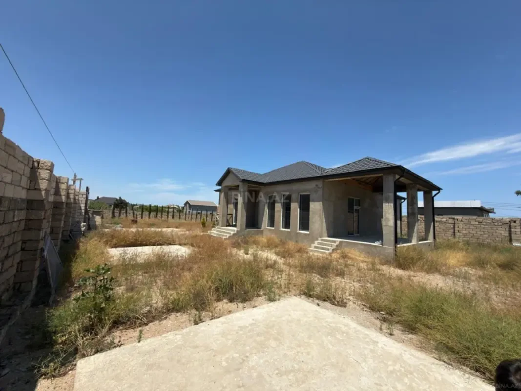 Satılır 4 otaqlı həyət evi 127 m²