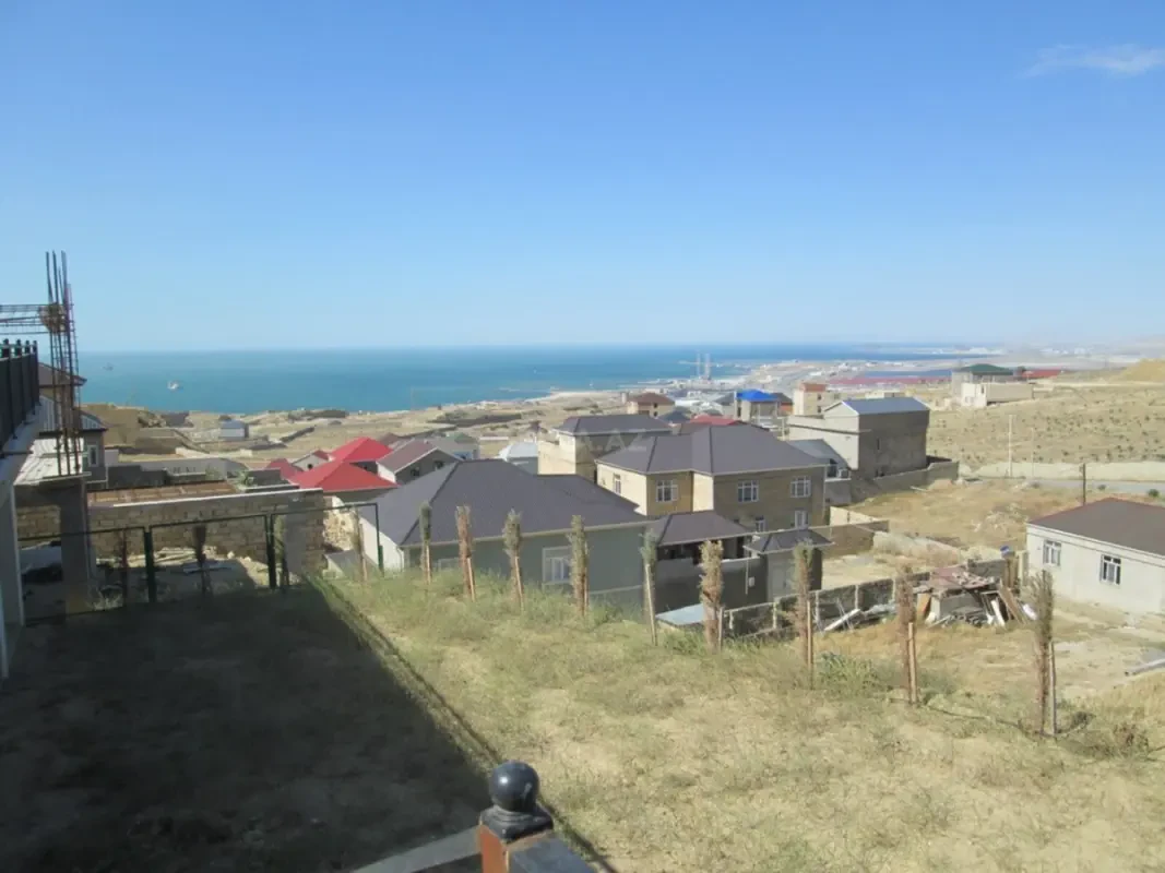 Satılır 4 otaqlı həyət evi 138 m²