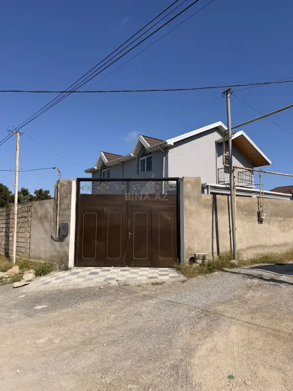 Satılır 4 otaqlı həyət evi 140 m²