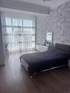 Satılır 3 otaqlı mənzil 130 m² — Bakı 3 otaq 130.00 m²