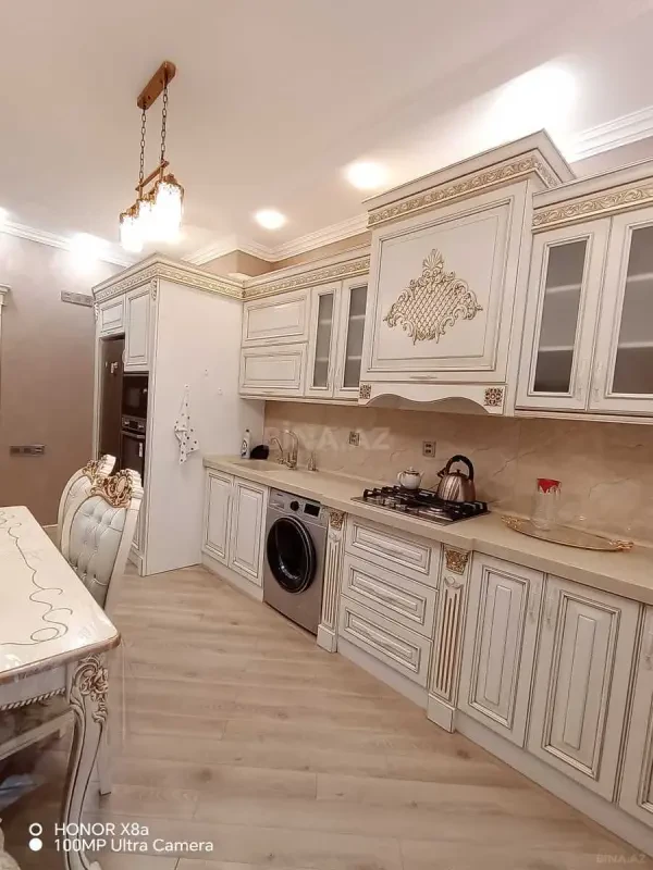 Kirayə verilir 2 otaqlı mənzil 100 m²