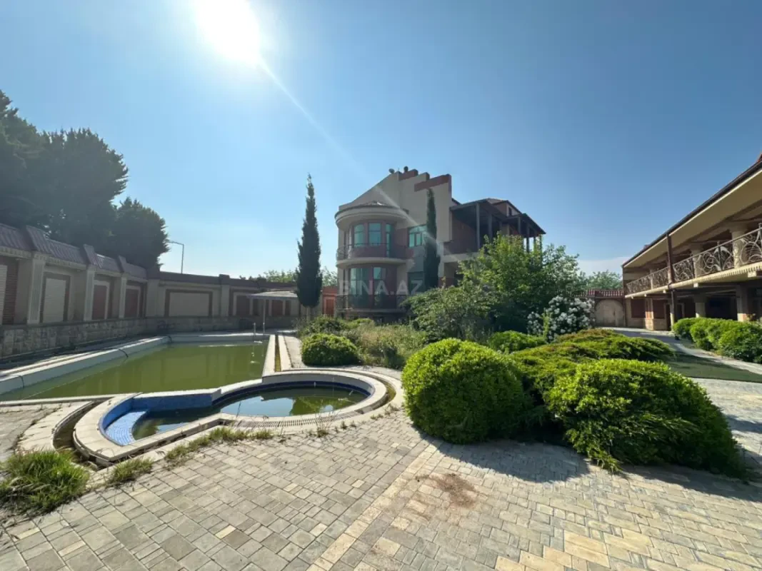 Satılır 6 otaqlı həyət evi 600 m²