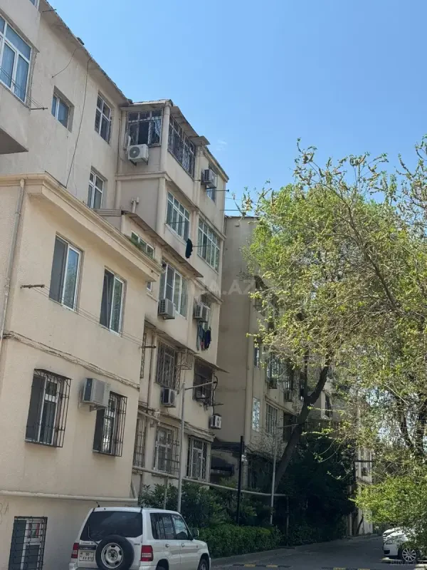 Satılır 2 otaqlı mənzil 48 m²