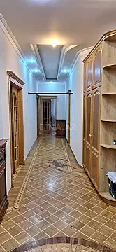 Kirayə verilir 4 otaqlı mənzil 150 m² — Bakı, Nərimanov 4 otaq 150.00 m²