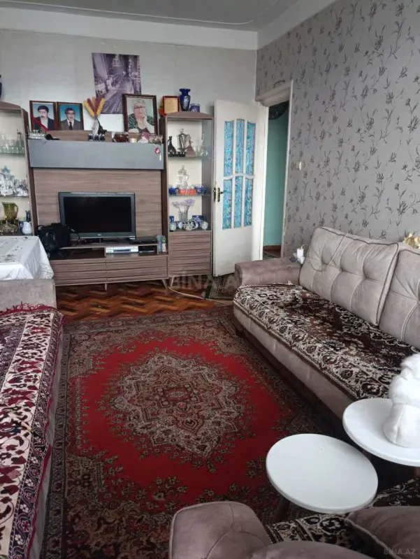 Satılır 4 otaqlı mənzil 100 m²
